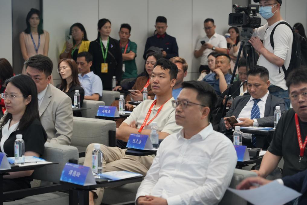 龙华聚势·出海龙城——俄罗斯萨达沃轻工业国际论坛 圆满成功